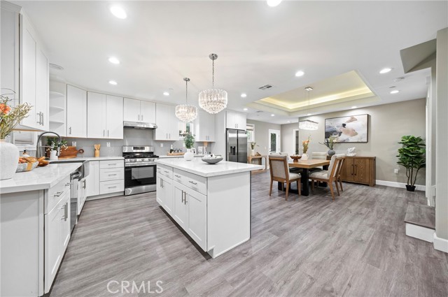 Detail Gallery Image 7 of 35 For 432 S Alhambra #E,  Monterey Park,  CA 91755 - 3 Beds | 3 Baths