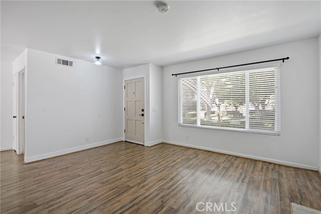 26398 Waterford Circle, Lake Forest CA: https://media.crmls.org/medias/7f5d5e54-a982-48c2-b327-8f5fe1197acf.jpg