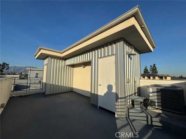 Detail Gallery Image 12 of 28 For 9042 Garvey #16,  Rosemead,  CA 91770 - 3 Beds | 4 Baths