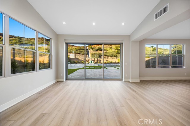 Detail Gallery Image 11 of 36 For 130 Mezza Luna, Irvine,  CA 92602 - 4 Beds | 3 Baths