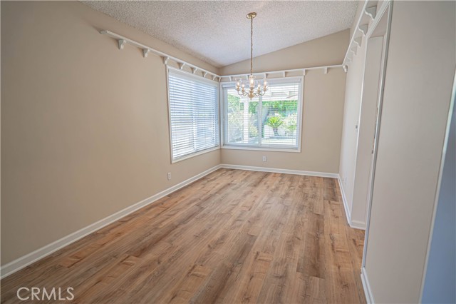 22914 Cerca Drive, Valencia CA: https://media.crmls.org/medias/7f5e2042-68f9-40ea-a6c0-ee409425adf9.jpg