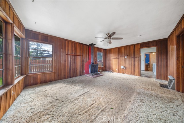 725 Michigan Avenue, Beaumont CA: https://media.crmls.org/medias/7f5f31b0-601b-46ed-b384-5fe230a74bb3.jpg