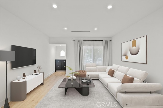 13817 Bromwich Street, Arleta CA: https://media.crmls.org/medias/7f5f69ac-9b57-41b9-b634-39c79d4914a9.jpg