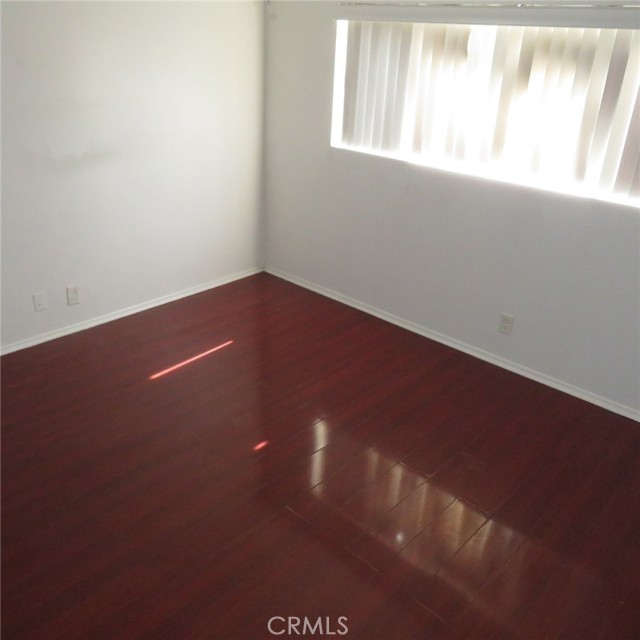545 Chestnut Avenue, Long Beach CA: https://media.crmls.org/medias/7f5f9568-4483-4bf2-b744-795c9eb59b0b.jpg