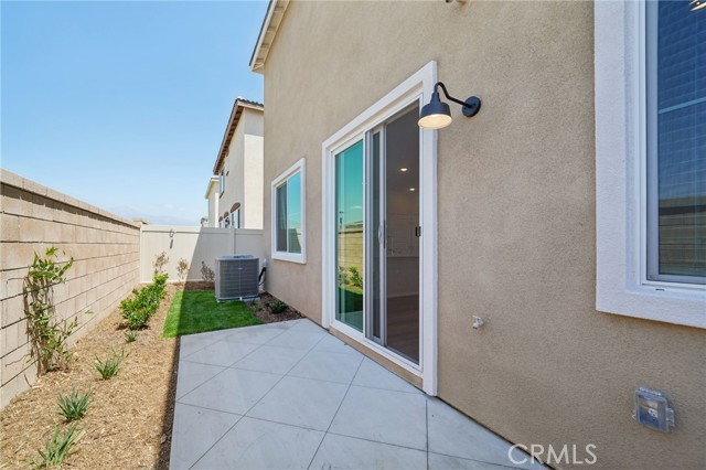 2132 Bergamot Street, Redlands CA: https://media.crmls.org/medias/7f5fa835-1a3f-454f-aafc-203689e67a45.jpg