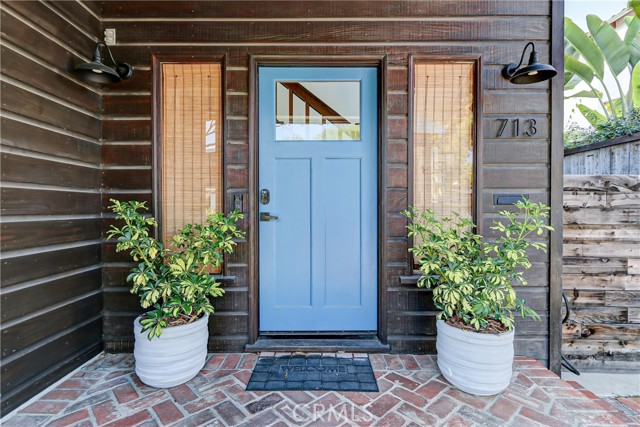 713 29th Street, Manhattan Beach, California 90266, 4 Bedrooms Bedrooms, ,2 BathroomsBathrooms,Residential,Sold,29th,SB24096062