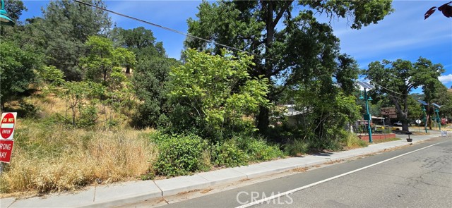 12618 Foot Hill Boulevard, Clearlake Oaks CA: https://media.crmls.org/medias/7f5ffb7f-3ae3-4cfe-ac5a-d582f88c4e2d.jpg