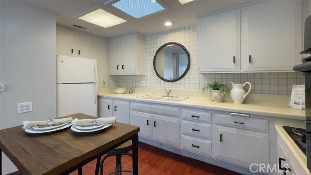 Detail Gallery Image 8 of 14 For 1389 Annandale Dr #37A,  Seal Beach,  CA 90740 - 2 Beds | 1 Baths