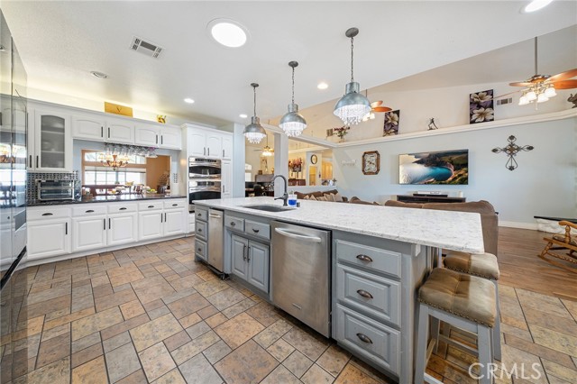 Detail Gallery Image 17 of 75 For 7172 Jargon St, Hesperia,  CA 92344 - 4 Beds | 3/1 Baths