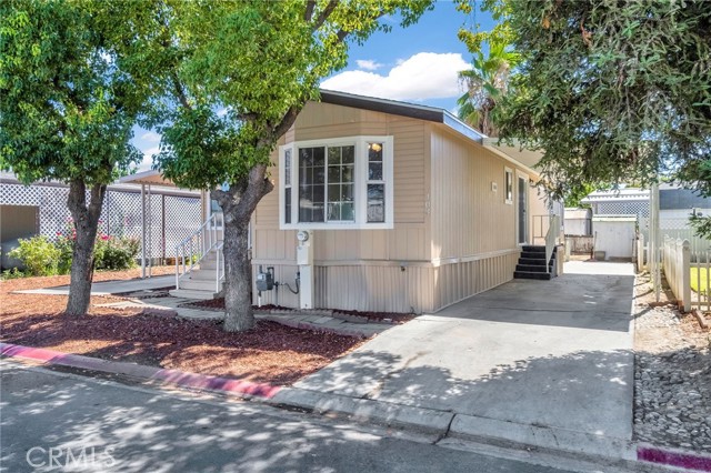 Detail Gallery Image 3 of 41 For 1218 E Cleveland #103,  Madera,  CA 93628 - 3 Beds | 2 Baths