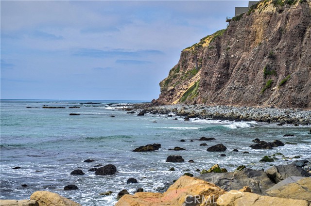 2 Corsica, Laguna Niguel CA: https://media.crmls.org/medias/7f620c74-3852-4615-982e-9713bf02d819.jpg