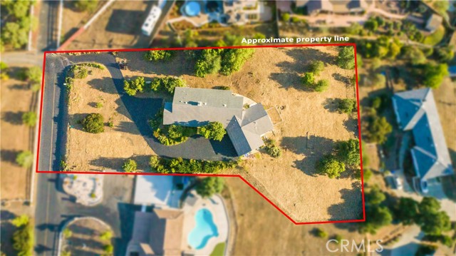 711 Tumble Creek Lane, Fallbrook CA: https://media.crmls.org/medias/7f62d08d-b323-4a71-8e67-e4d85548504e.jpg