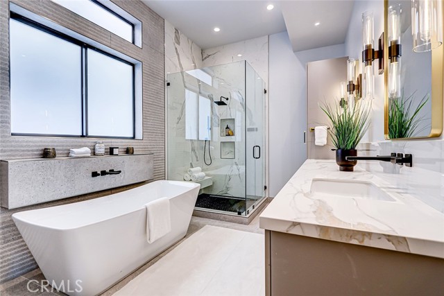 641 S Gertruda Avenue, Redondo Beach CA: https://media.crmls.org/medias/7f6317a7-530a-4a78-a83b-649b54f7c95d.jpg