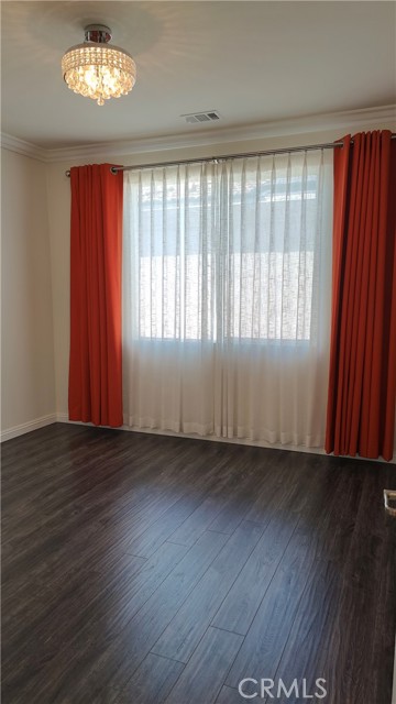 6956 Dublin Drive, Chino CA: https://media.crmls.org/medias/7f6340e2-ae62-4e4c-8729-e44f8560f218.jpg