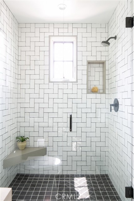 7f6344fb 1fa0 4aa2 945b 77ab967a53be