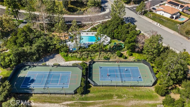 Detail Gallery Image 31 of 37 For 24151 Creekside Dr, Newhall,  CA 91321 - 4 Beds | 3 Baths