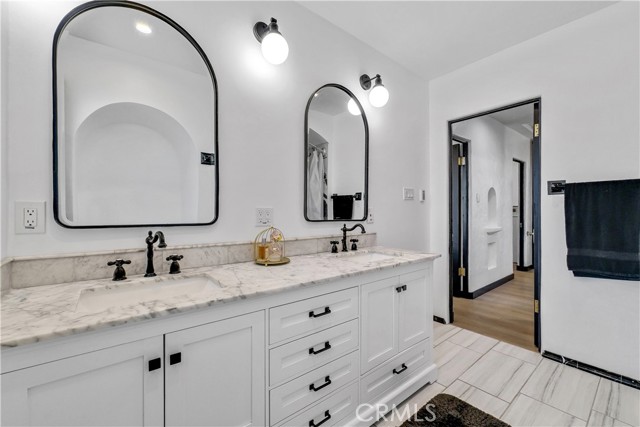 Detail Gallery Image 38 of 42 For 441 E 17th St, Long Beach,  CA 90813 - – Beds | – Baths