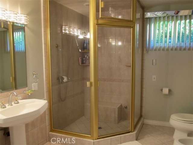 Detail Gallery Image 27 of 32 For 925 Sherlock Dr, Burbank,  CA 91501 - 3 Beds | 3 Baths