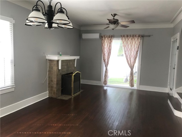 254 E Glenarm Street, Pasadena CA: https://media.crmls.org/medias/7f64e8d1-43c4-406f-ba10-56353e72b3e1.jpg