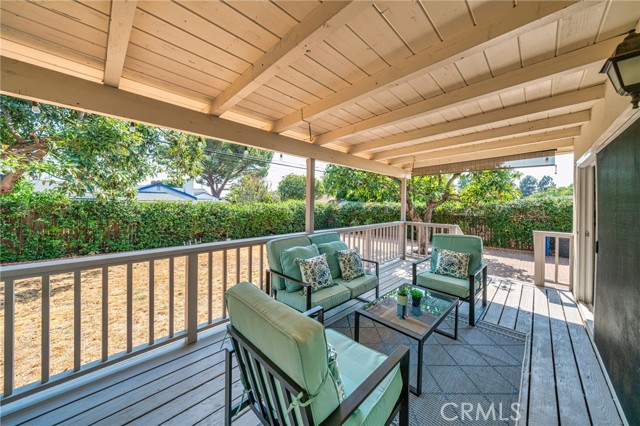 552 E Mountain View Avenue, Glendora CA: https://media.crmls.org/medias/7f653644-9c01-4b9d-b041-f48c80e4fe34.jpg