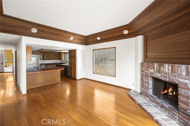 51 B Surfside Avenue, Surfside CA: https://media.crmls.org/medias/7f69dcbd-454c-480f-b9d8-163c4d327908.jpg
