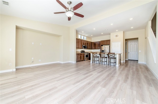 Detail Gallery Image 8 of 31 For 34137 Camelina, Lake Elsinore,  CA 92532 - 4 Beds | 2/1 Baths