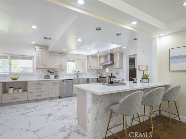 Detail Gallery Image 10 of 33 For 417 S Charvers Ave, West Covina,  CA 91791 - 4 Beds | 3 Baths