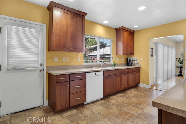 Image 12 of 45 For 18203 Arminta Street