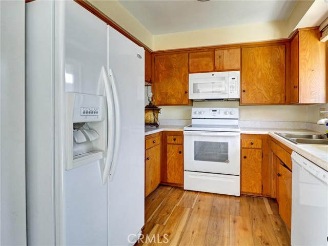 22627 Nadine Circle, Torrance CA: https://media.crmls.org/medias/7f6cd2d4-adb9-4754-99d6-28f22077d576.jpg
