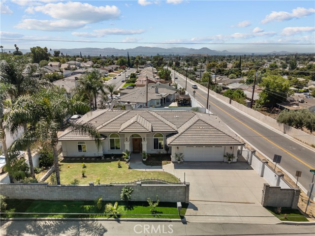 Detail Gallery Image 1 of 33 For 1403 Sonora St, San Bernardino,  CA 92404 - 3 Beds | 3 Baths