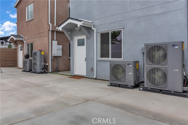 22022 Pioneer Blvd, Hawaiian Gardens CA: https://media.crmls.org/medias/7f6d324a-35bf-4f79-aa29-a44b384cef4f.jpg