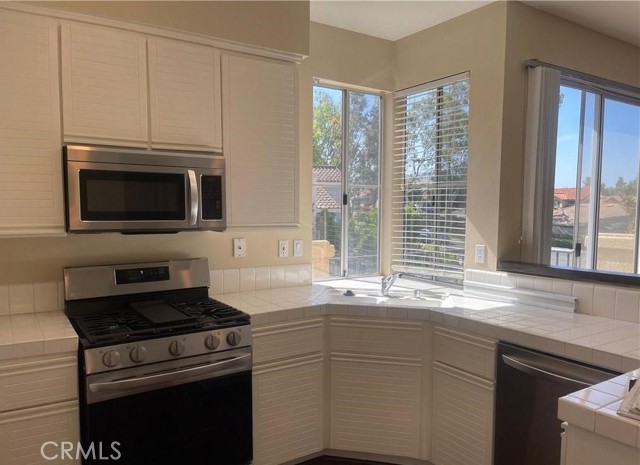 8215 E White Oak, Orange CA: https://media.crmls.org/medias/7f6d5d5a-4240-498b-95ac-af4fdf56b4b5.jpg