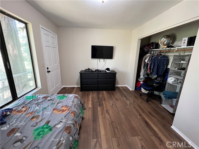 24792 Bernard Drive, Crestline CA: https://media.crmls.org/medias/7f6ddf0b-8905-4c6a-80d5-fbbedd056671.jpg