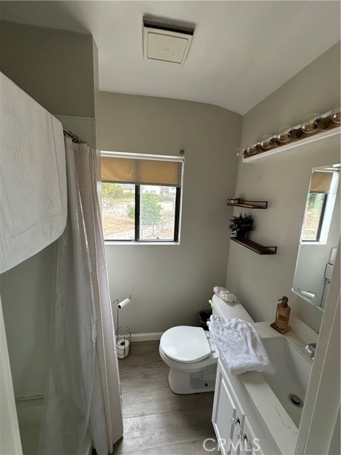 Detail Gallery Image 8 of 22 For 5628 Panorama, Whittier,  CA 90601 - 1 Beds | 1 Baths