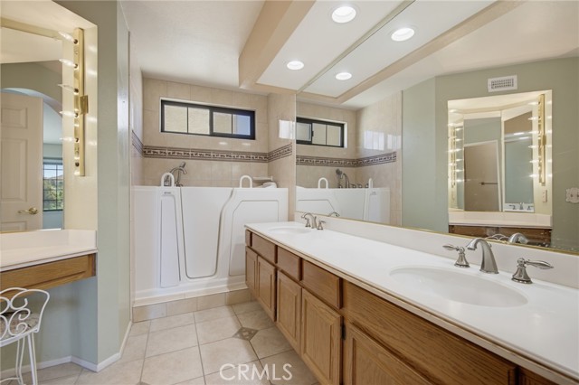 334 Country Club, C photo 26