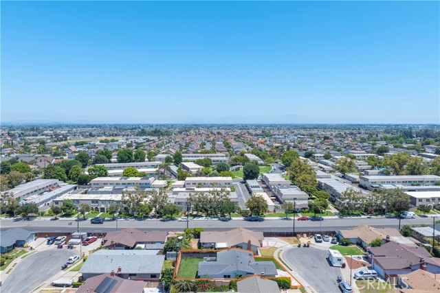 8381 E Blithedale Street, Long Beach CA: https://media.crmls.org/medias/7f6f0efe-d1fc-4a9f-94bf-d58fa1ff8b97.jpg