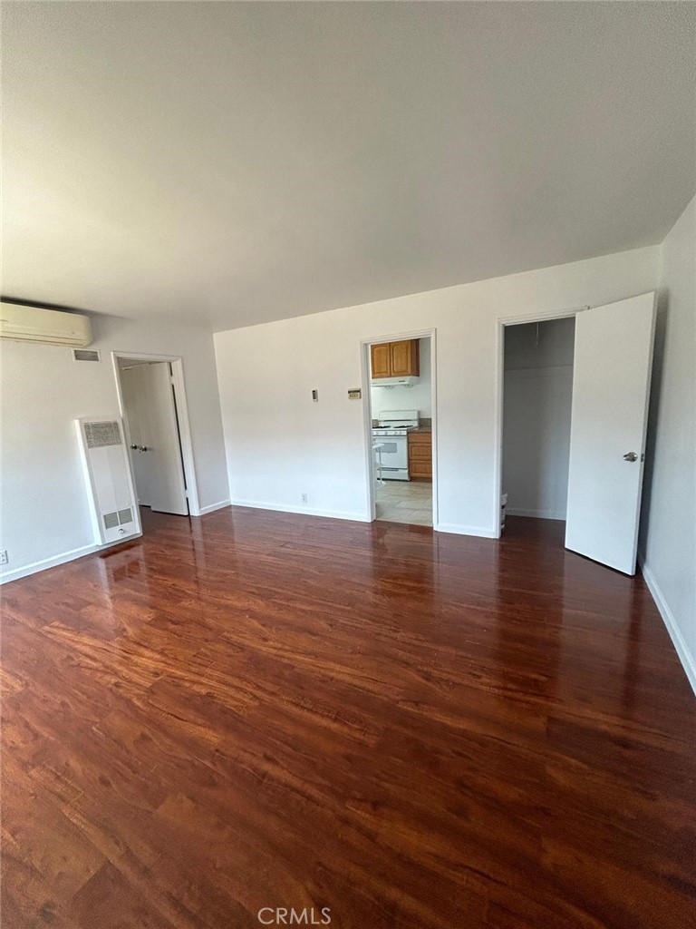 MLS #WS25269377 image #11