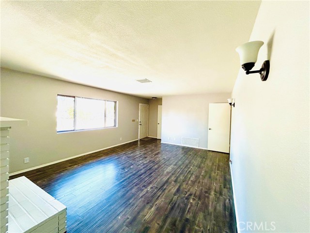 Detail Gallery Image 11 of 45 For 527 Fern Pl, Hemet,  CA 92543 - 2 Beds | 2 Baths