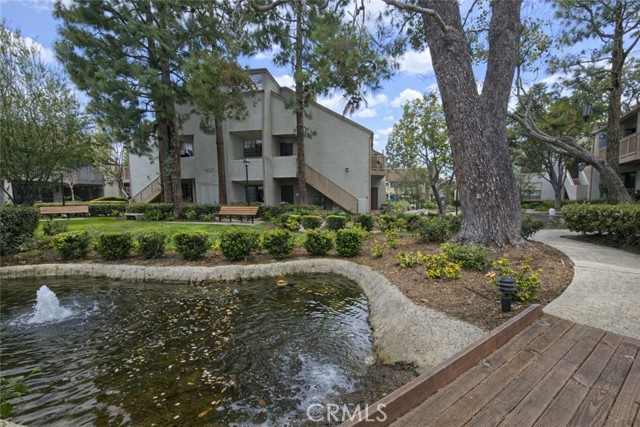 Image 34 of 39 For 10520 Lakeside  L