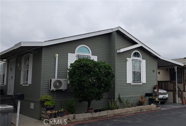 Detail Gallery Image 1 of 35 For 16600 Orange Ave #23,  Paramount,  CA 90723 - 3 Beds | 2 Baths