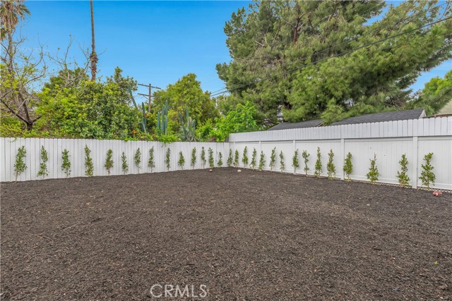 Detail Gallery Image 46 of 46 For 7449 Variel Ave, Canoga Park,  CA 91303 - 4 Beds | 2 Baths