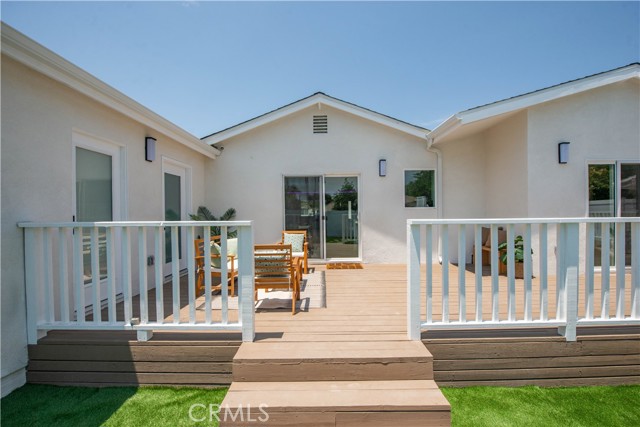 Detail Gallery Image 29 of 47 For 5864 Jamieson Ave, Encino,  CA 91316 - 3 Beds | 3 Baths