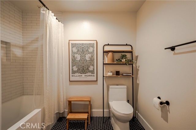 100 South Alameda Street, 364 photo 11