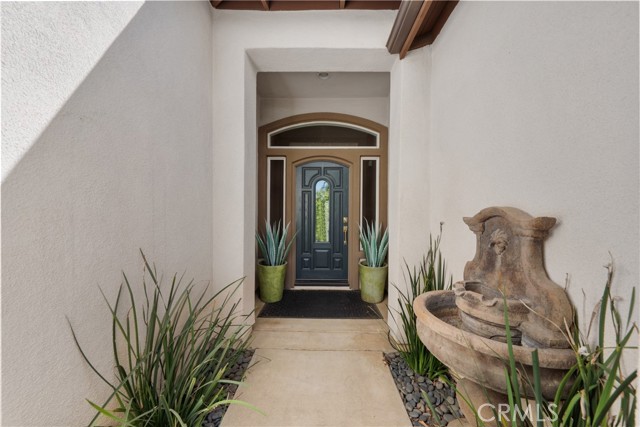 9389 Robinson Ln, Corona CA: https://media.crmls.org/medias/7f724be8-b8cd-4b69-bfd3-989519dfe1d9.jpg
