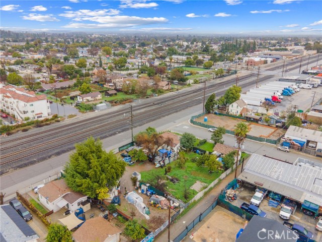 Detail Gallery Image 5 of 10 For 135 S Myrtle Ave, Pomona,  CA 91766 - 1 Beds | 1 Baths