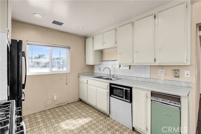 3782 Center Avenue, Norco CA: https://media.crmls.org/medias/7f73071a-a86b-4e6f-ac3c-e30ad69c4e75.jpg