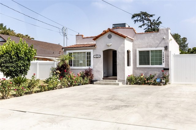 15847 Marlin Place, Van Nuys CA: https://media.crmls.org/medias/7f734e60-9af5-4810-9782-c89a8fd41321.jpg