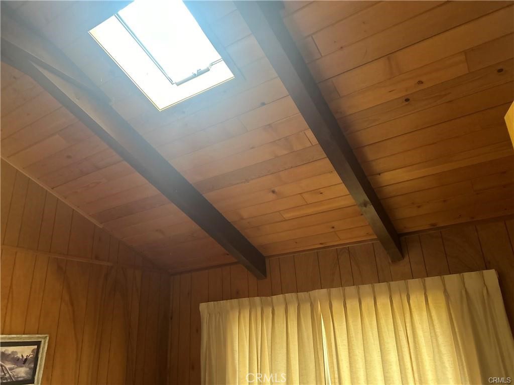 https://media.crmls.org/medias/7f743f74-6c49-4141-aa25-73a5a06f3e39.jpg?preset=X-Large