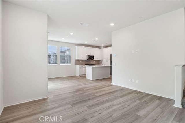 Detail Gallery Image 7 of 22 For 1541 Stratus Dr, Pomona,  CA 91768 - 2 Beds | 2/1 Baths