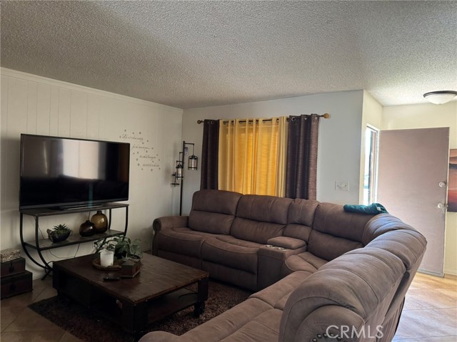 Detail Gallery Image 4 of 14 For 46520 Grand St, Indio,  CA 92201 - 4 Beds | 2 Baths